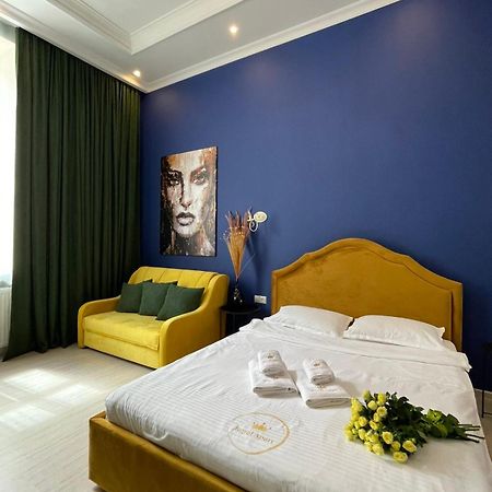 Royal Apartment On Slovatskogo 8 Lviv Ngoại thất bức ảnh