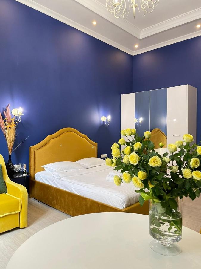 Royal Apartment On Slovatskogo 8 Lviv Ngoại thất bức ảnh