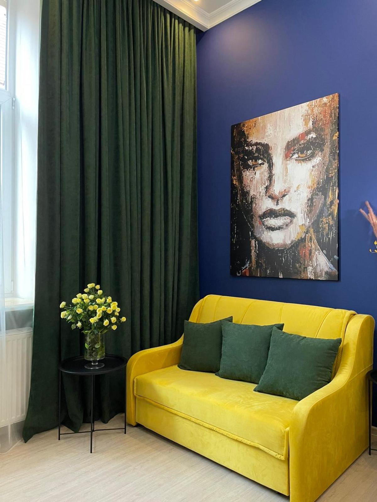 Royal Apartment On Slovatskogo 8 Lviv Ngoại thất bức ảnh