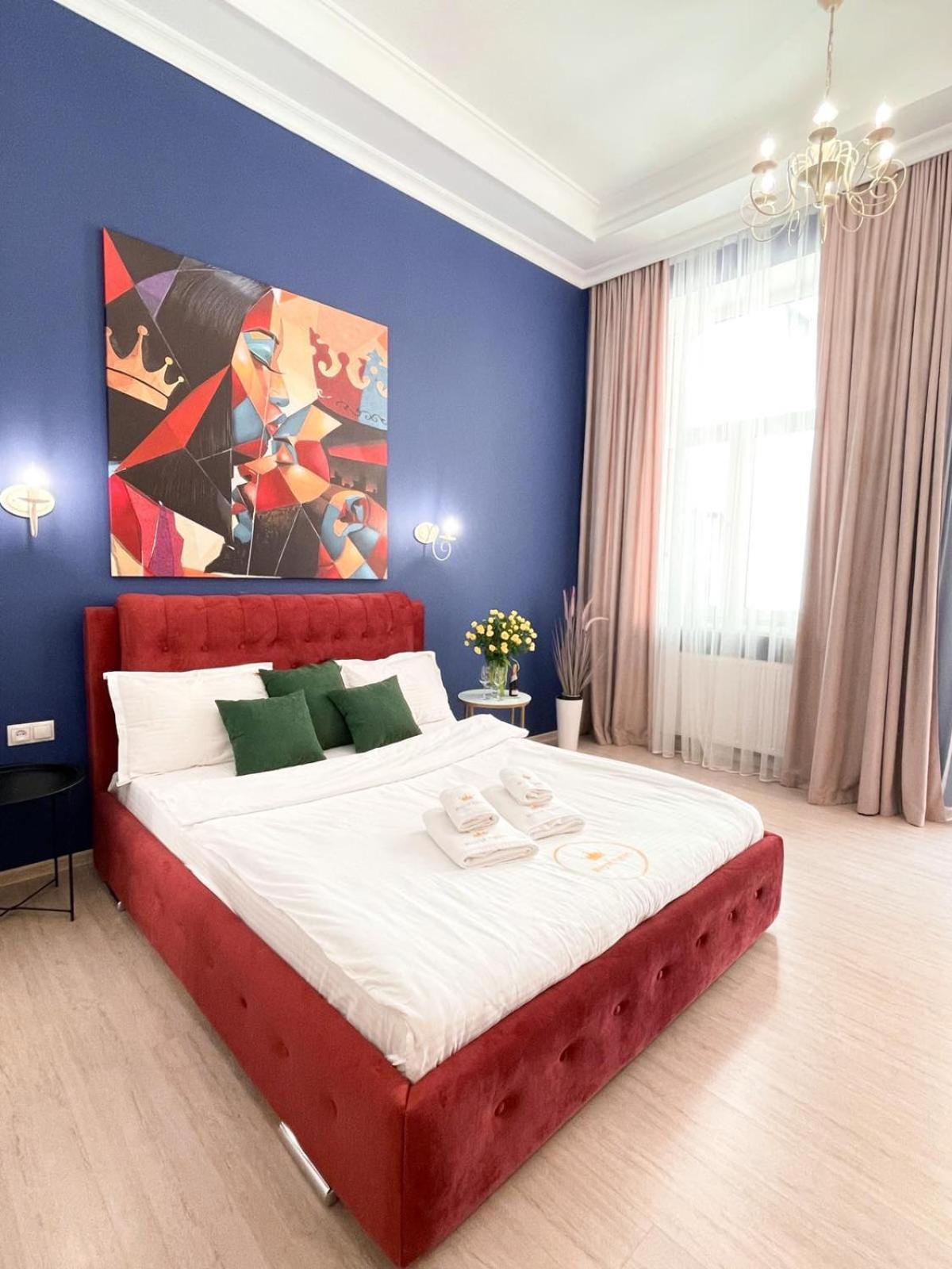Royal Apartment On Slovatskogo 8 Lviv Ngoại thất bức ảnh