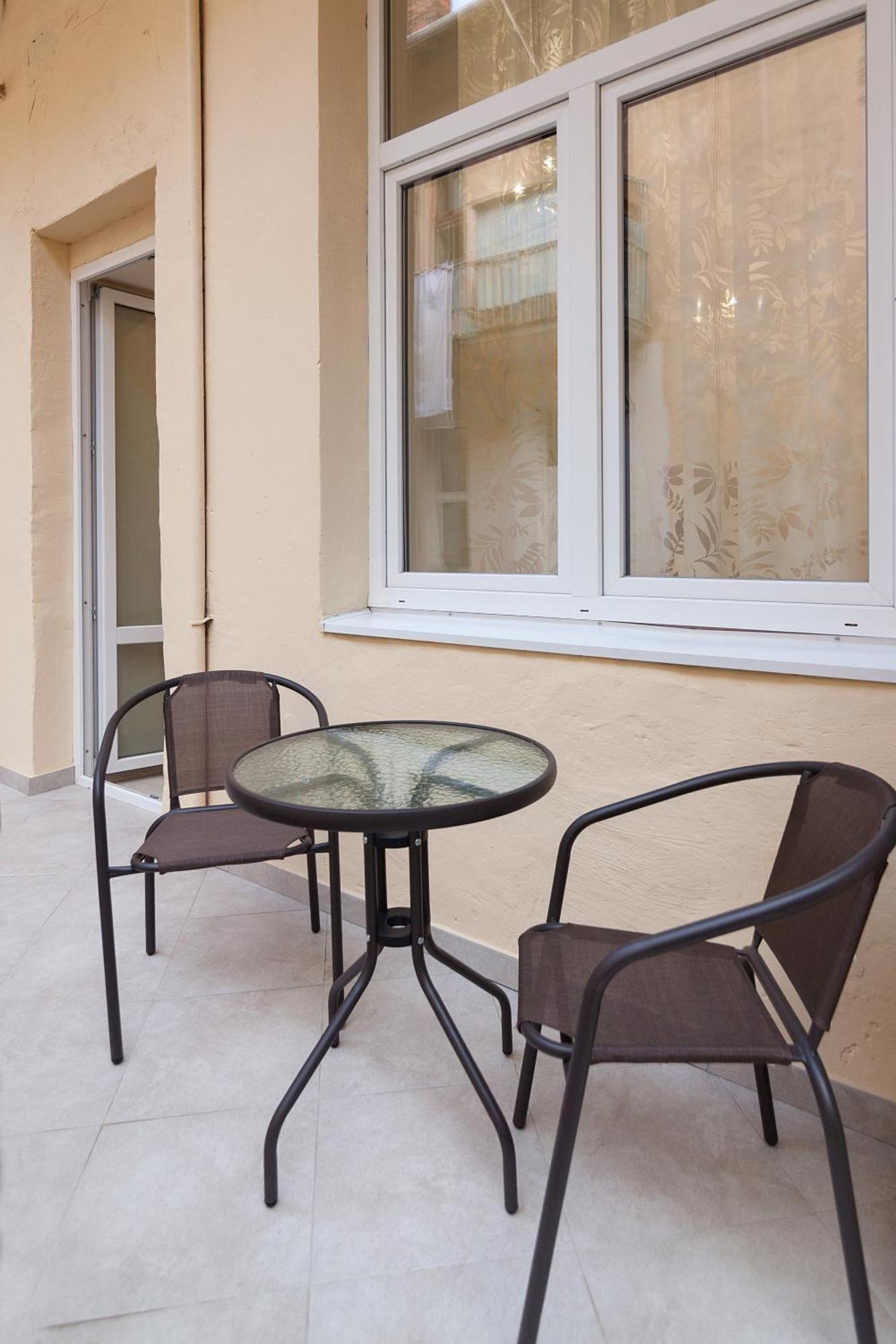 Royal Apartment On Slovatskogo 8 Lviv Ngoại thất bức ảnh